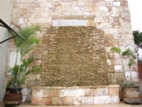 קיר  מפל אבן טיבעית