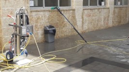 ניקוי חלונות בגובה באוסמוזה 