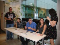 4 אנשים