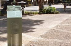 שלט הסטורי כיכר ביאליק